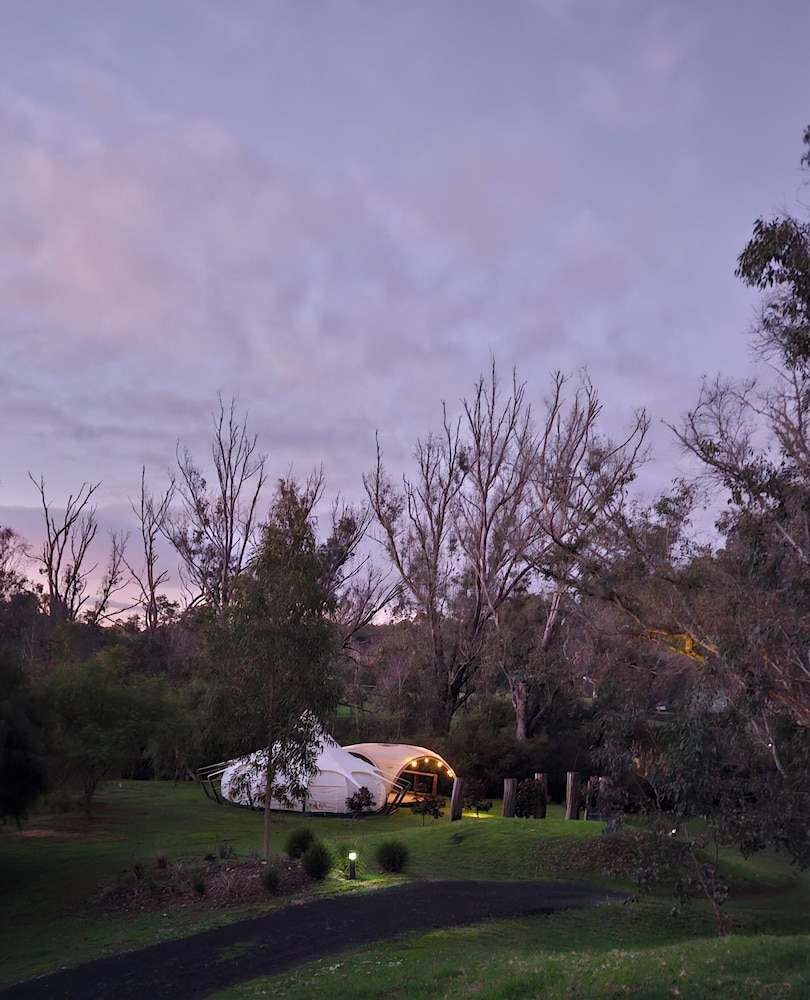 Lakebrook Country Escape