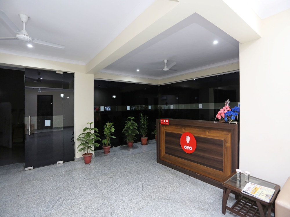 OYO 14482 Live Inn