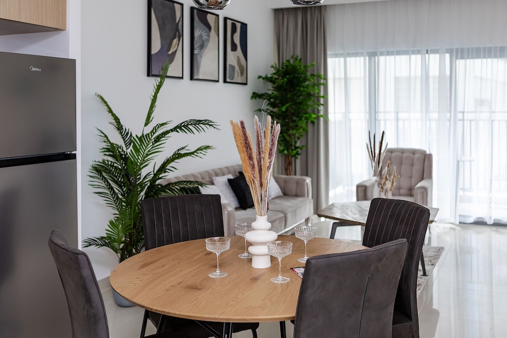 Wonderful Apartments in Icon Bay