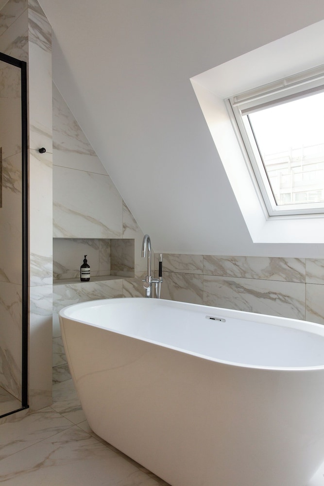 HIGHSTAY-Luxury Serviced Apartment- Arc de Triomphe