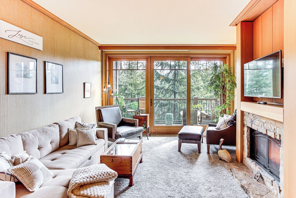 Hike, Ski & More: Cle Elum Resort Condo