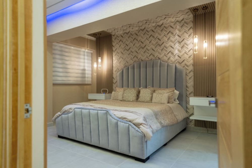 Enjoy Stylish 3br 3, 5b Stylish, Downtown Ocean View