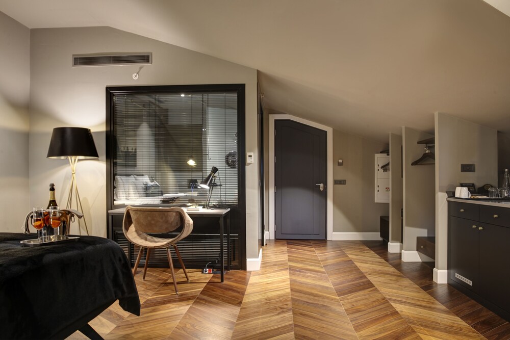 39 Kalamış Marina Oteli - Image 9