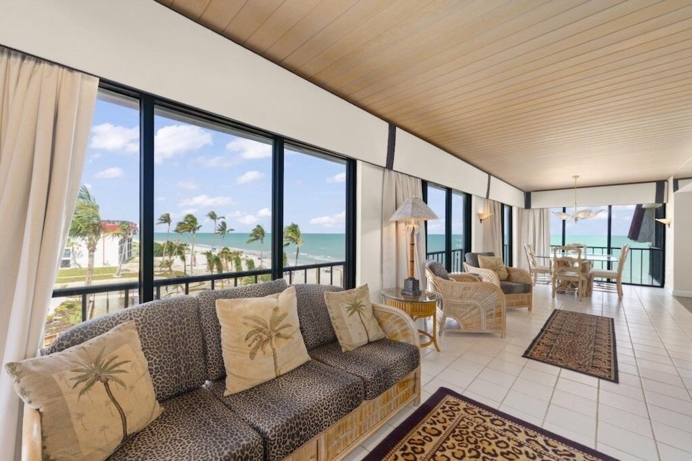 Pointe Santo A44 3 Bedroom Condo