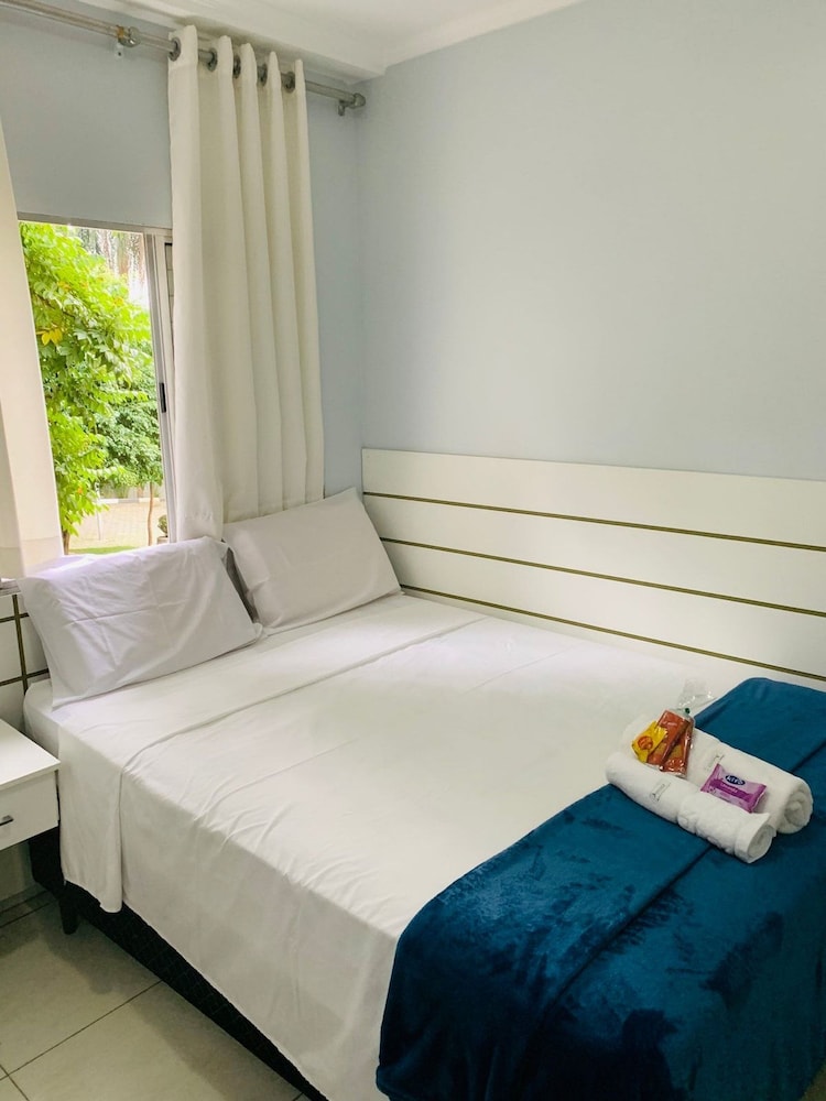 Casa Jardim Studios