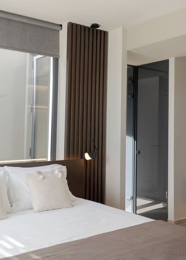 Neromai Cave Luxury Villas
