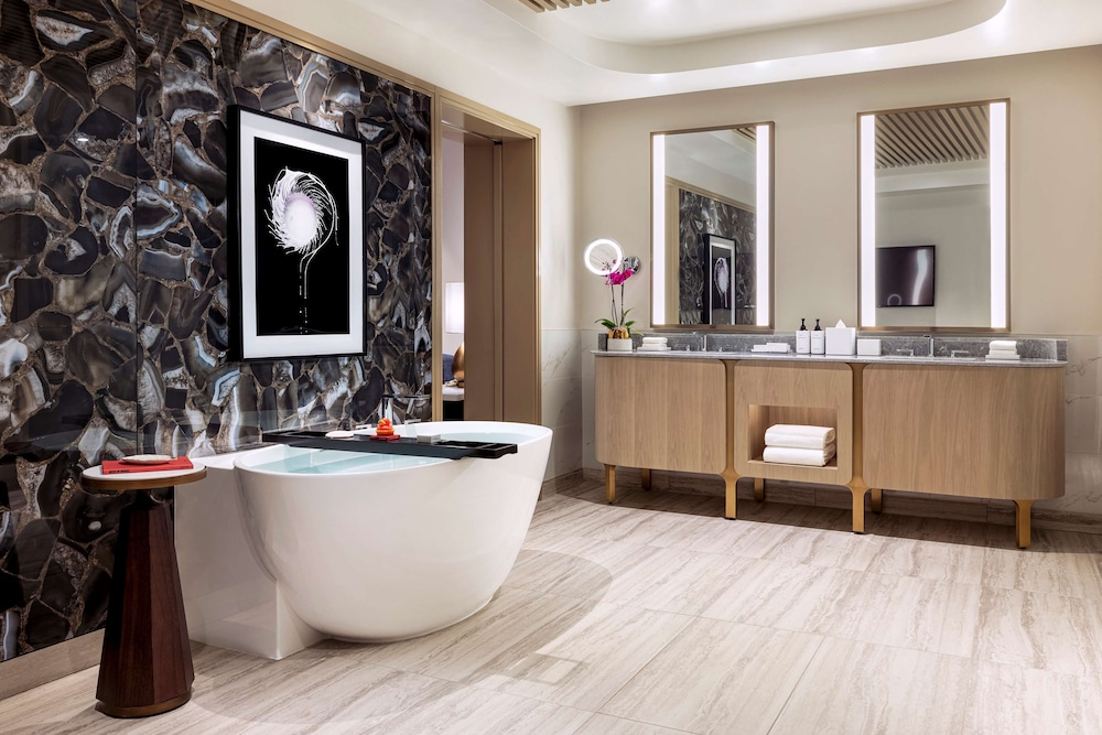 Conrad Las Vegas at Resorts World