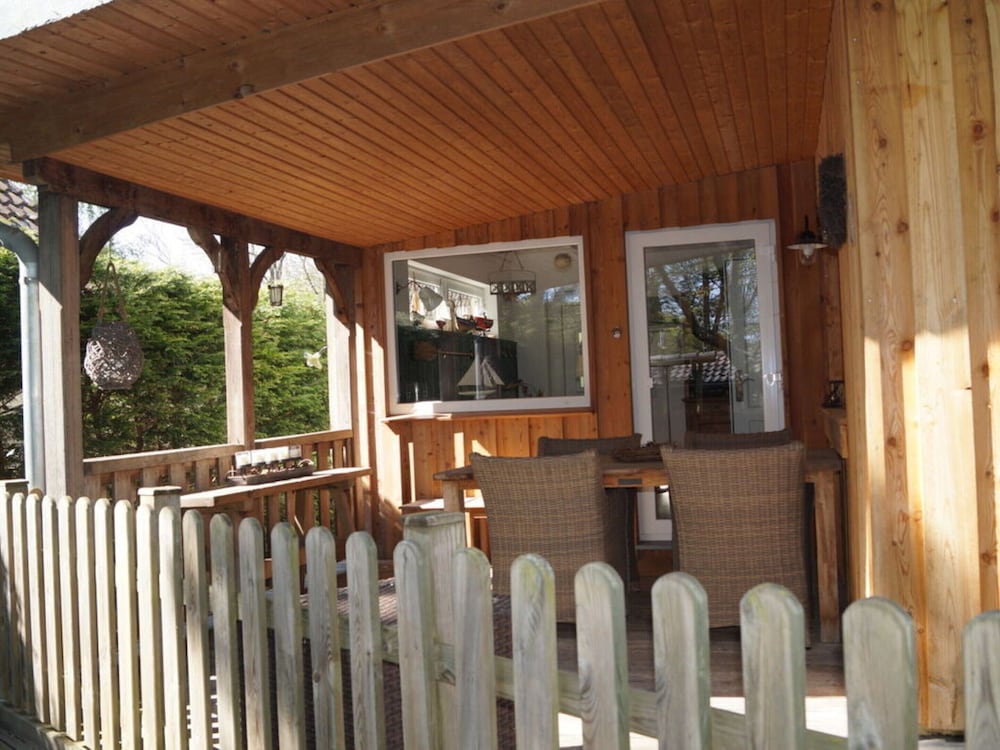 Small House on the Lake view 5