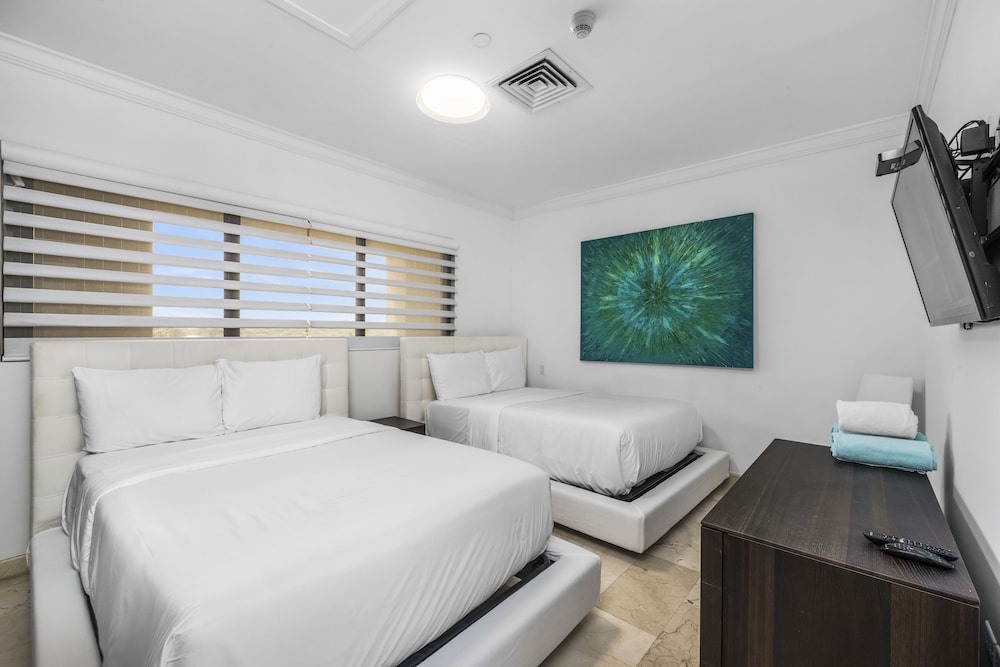 Palm Aruba Condos