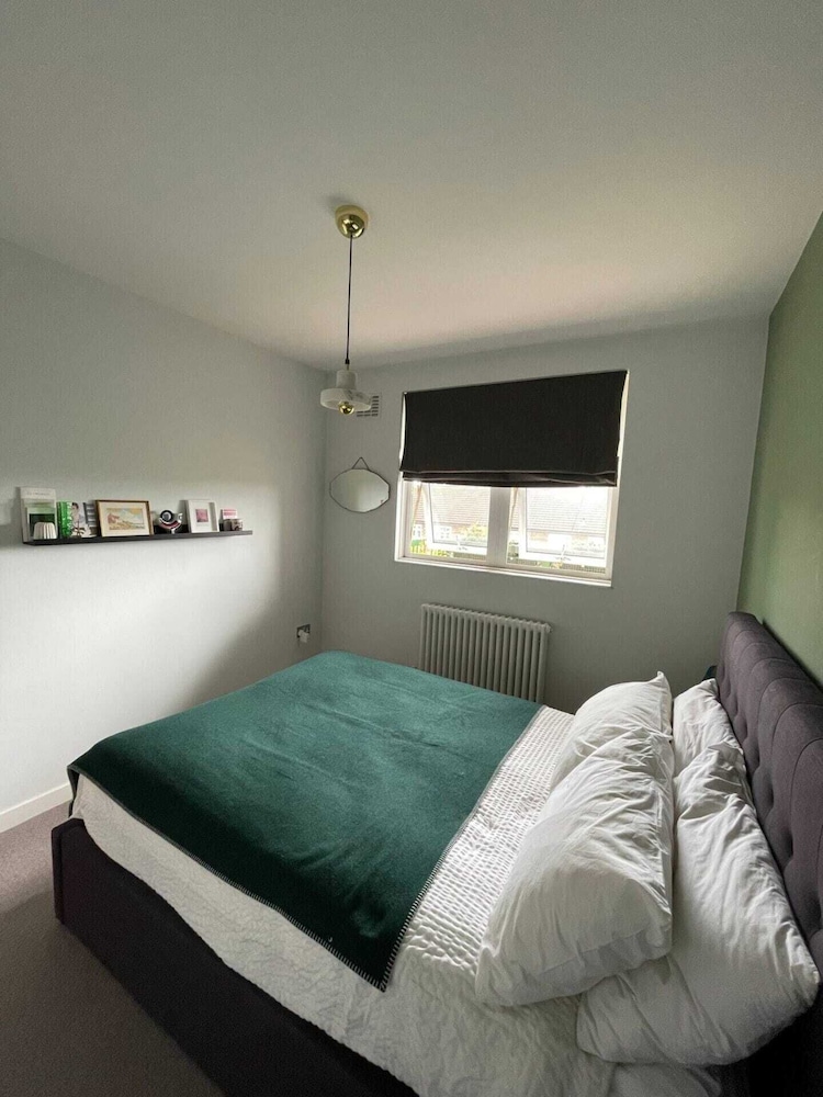 Contemporary 1BD Flat W/balcony - Stoke Newington!
