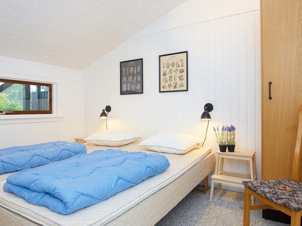 6 Person Holiday Home in Farvang view 2