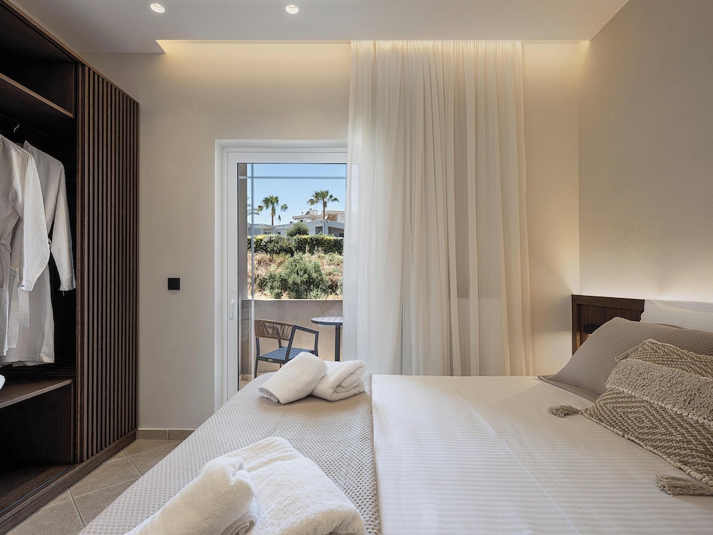 Kymélia Luxury Residences With Sea View