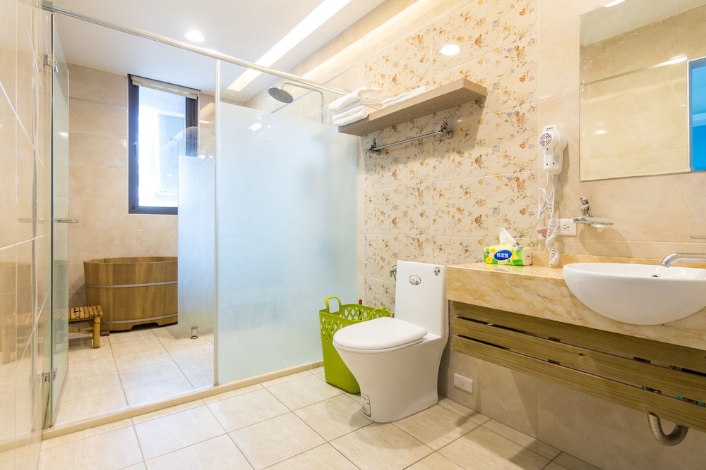 Jhongshan Building B&B