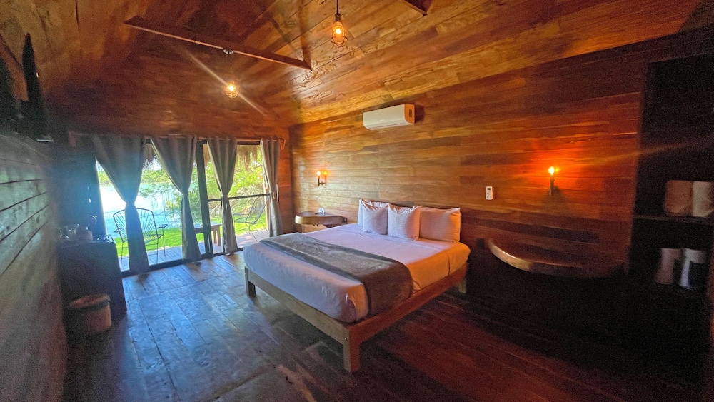 Hotel Isabella Bacalar Front Lagoon