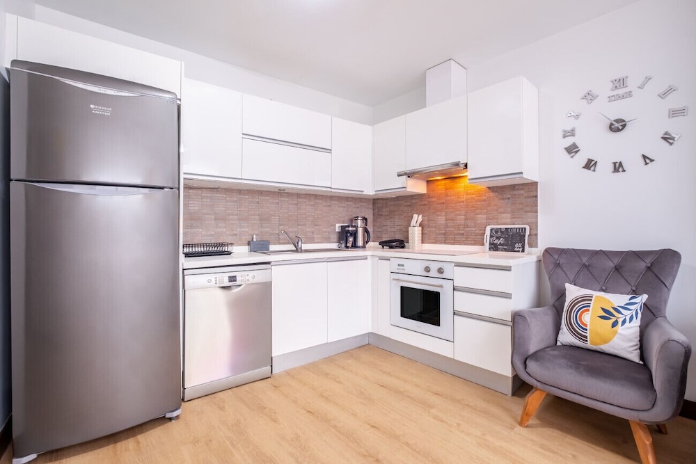 Charming Flat With City View in Atasehir