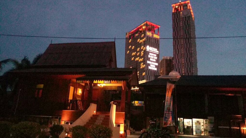Traders Villa