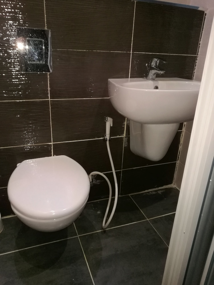 Cozy Dair Ghbar Apartments