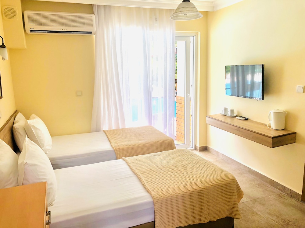 Ten Apart Hotel - Image 21