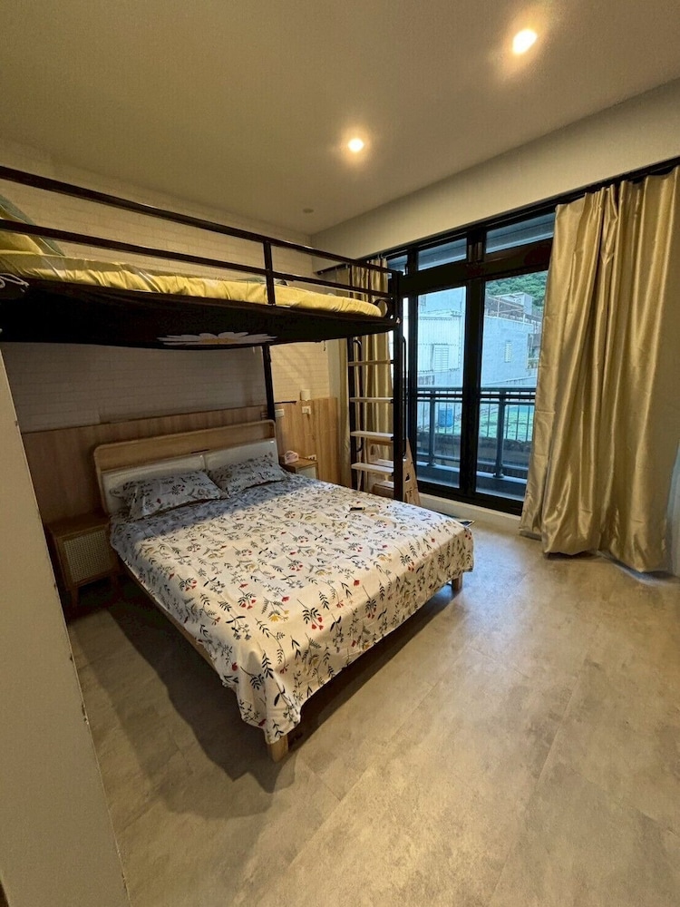 Daisy Light Hostel