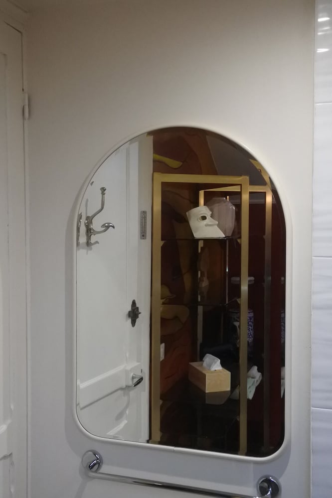 B&B Camera et Caetera en Roubaix — bathroom