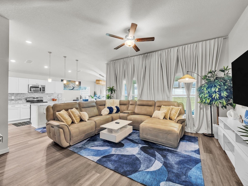 Bright & Charming 4br Home In Ocala 4 Bedroom Home