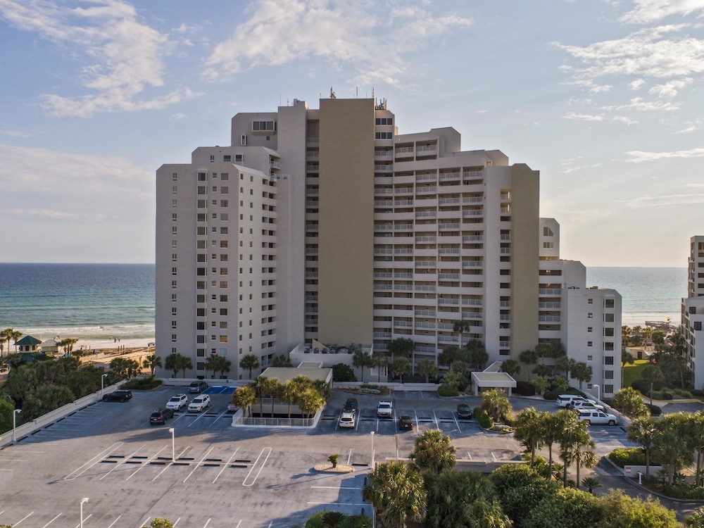 SunDestin Beach Resort by Panhandle Getaways
