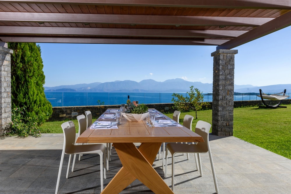 Villa Melissa in Agios Nikolaos view 5