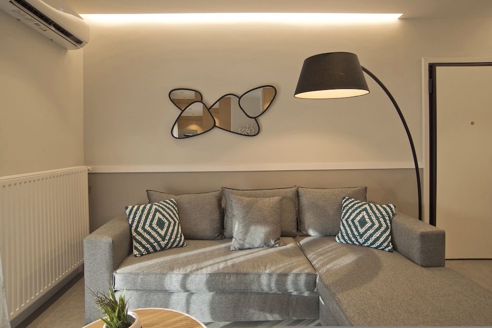 Urban Allure in Athina