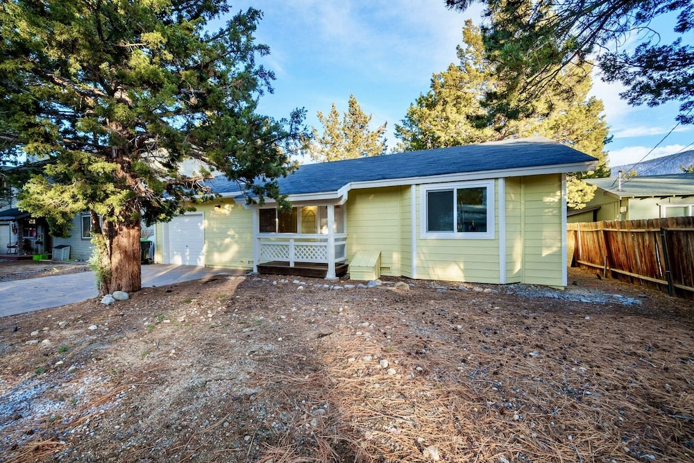 1821 Arrowhead 2 Bedroom Home