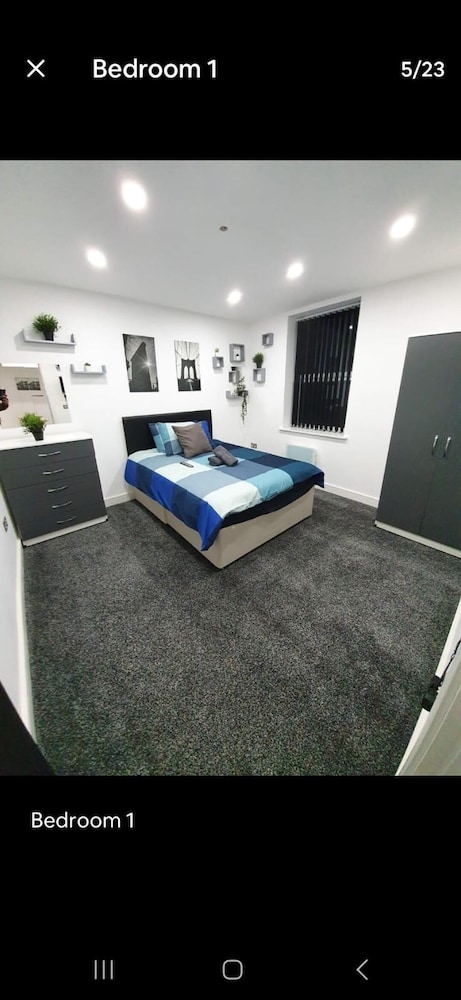 3 Bedrooms Apartments Near Town Center