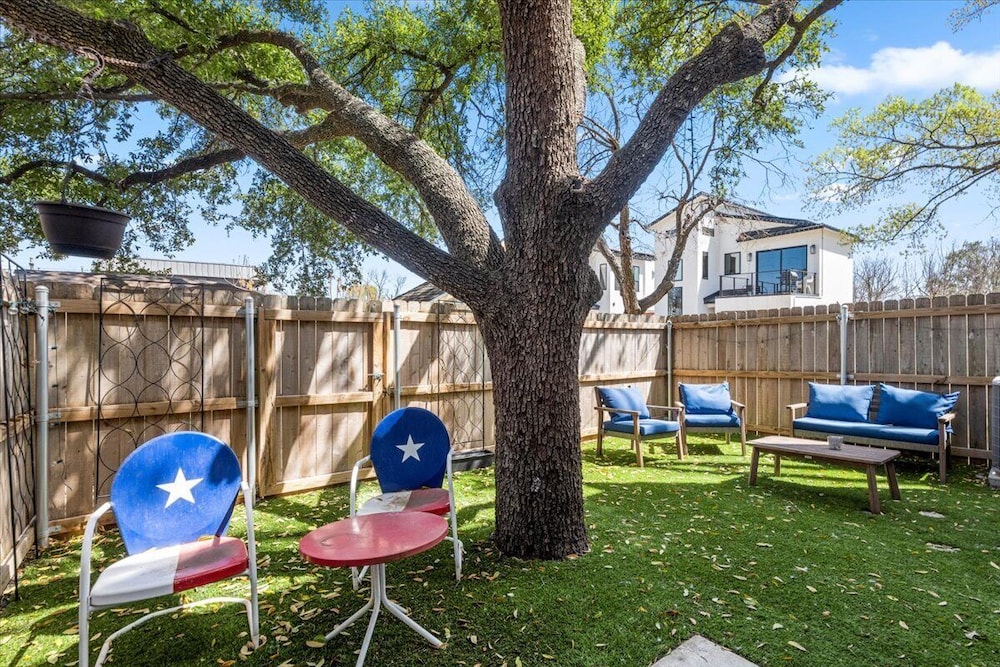 Stunning 3BR Desirable Austin Location