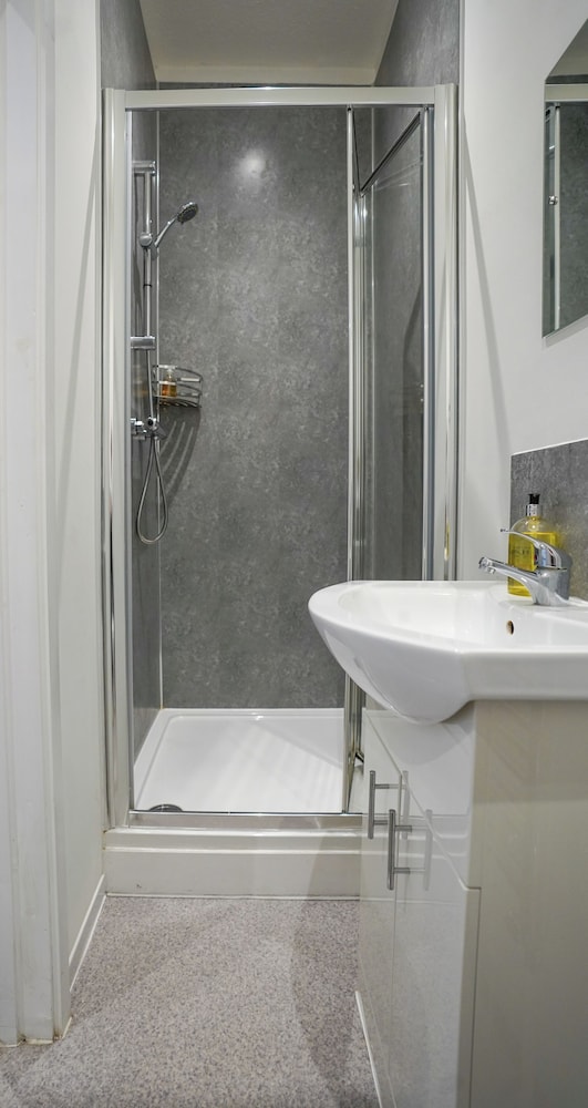 Homesly Guest Rooms - Self Checkin
