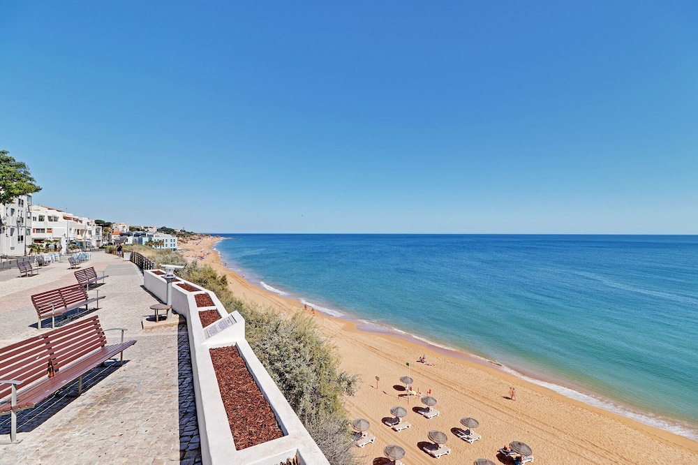 Albufeira Ocean View 1 by Homing view 2