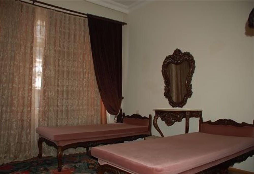 Chambers Of The Boheme - Hostel