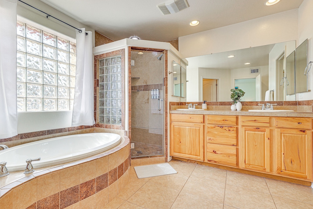 Charming Home w/ Pool - Near Mesa Arts Center! - Property Image 35