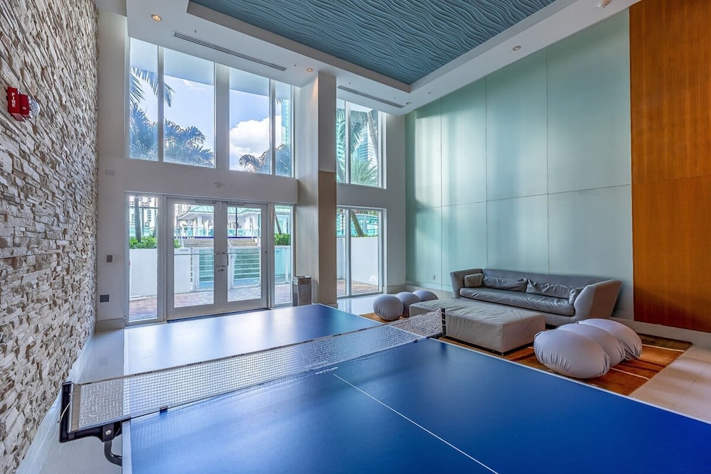 Sunbeam Plush 2 Story Loft