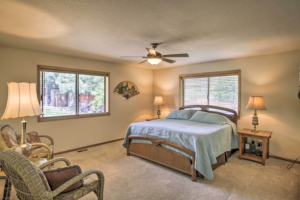 Sunny Home w/ Patio < 10 Mi to Lake Coeur D'alene view 4