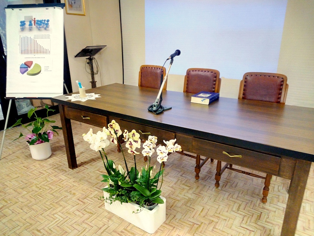 meeting & event spaces