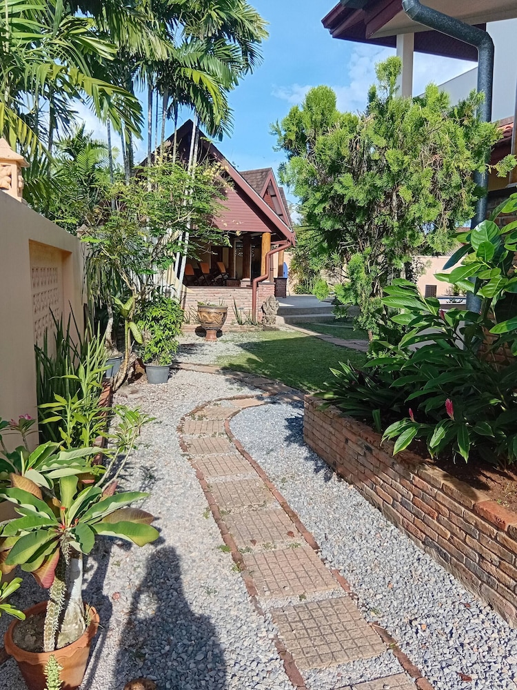 Mooni Sunshine Villa