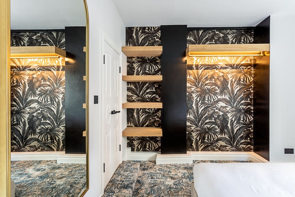 Modern Edgware Apartment