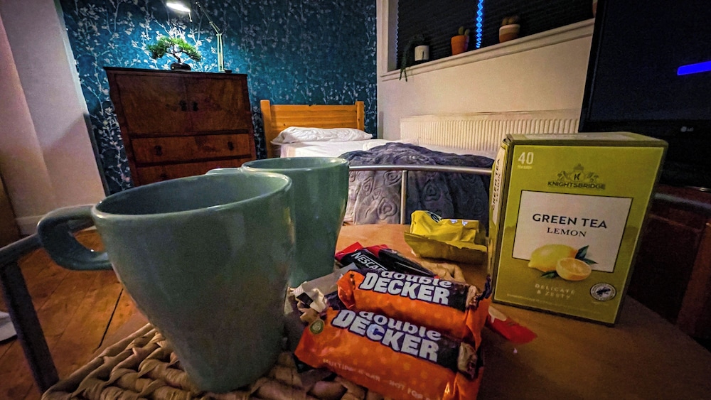 Lovely Flat Near Train Station and Central London