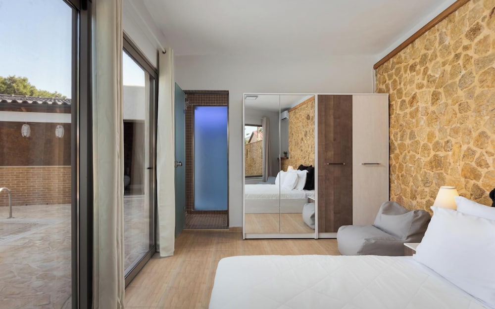 Aeolia Villa Athenian Riviera