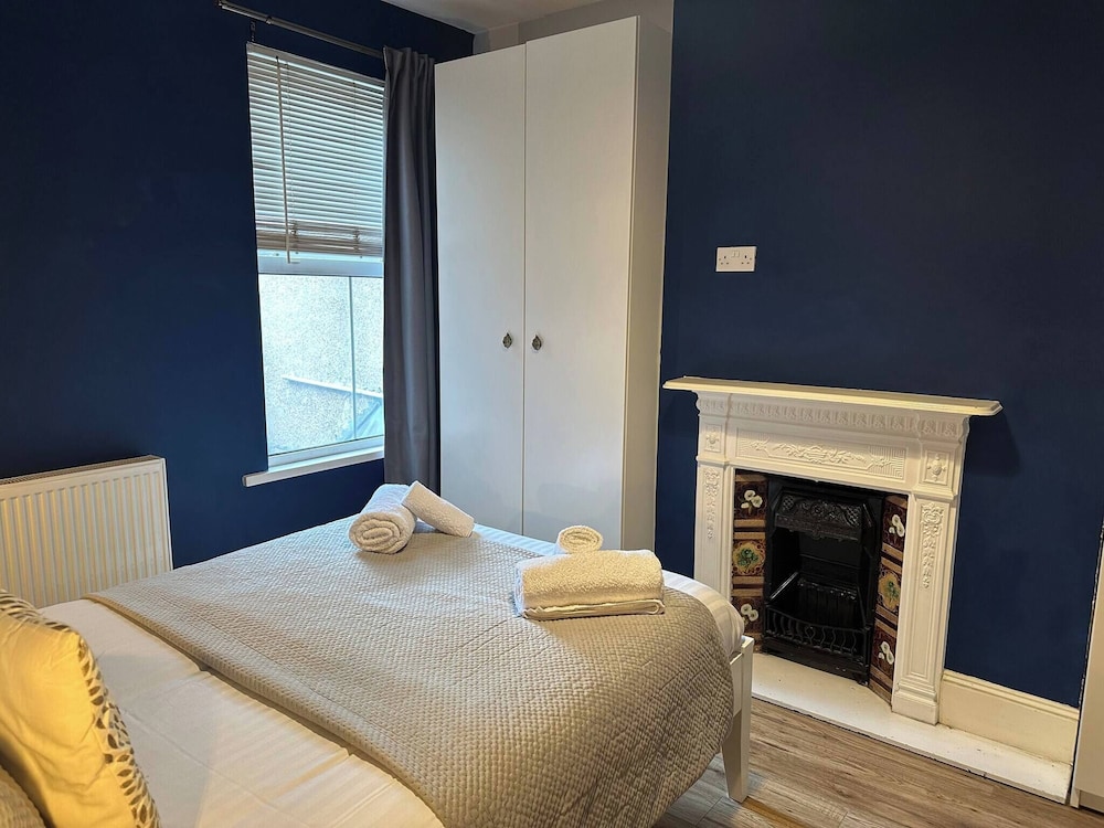 Bright Open-plan Apartment in Welling, South East London