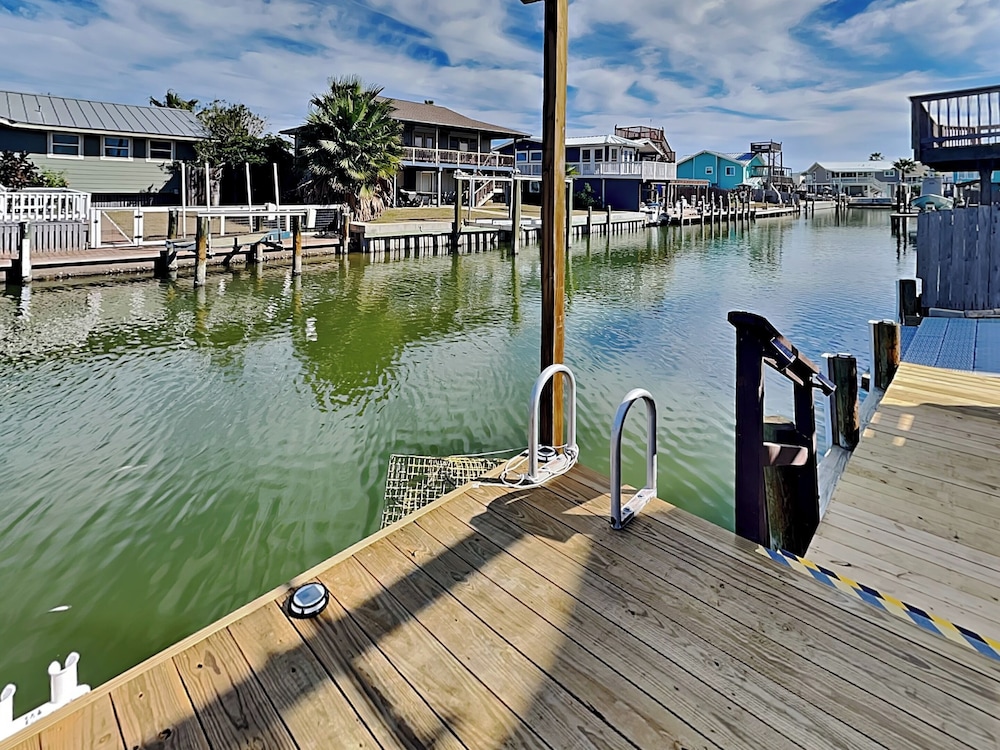Siesta Keys by Miss Kitty’s