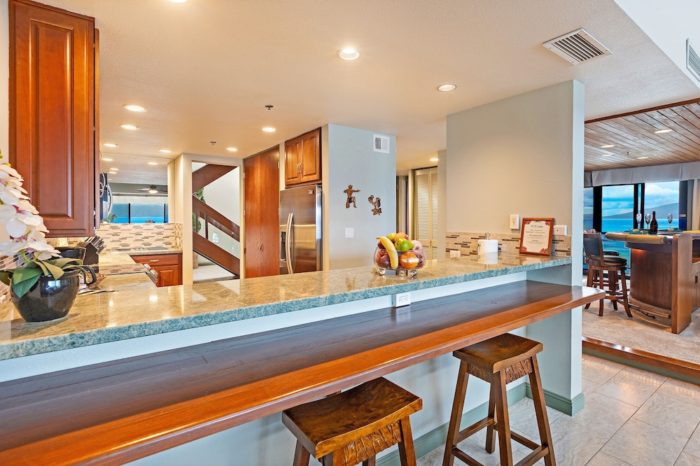Sands Of Kahana 281 2bed/2ba Penthouse 1 Bedroom Condo