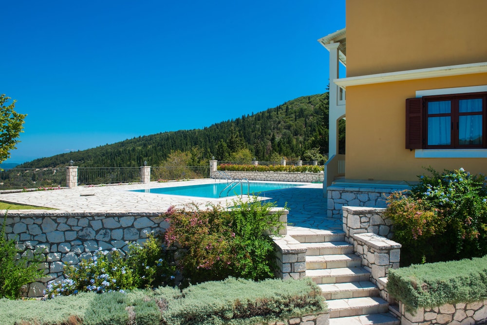 FLORENA VILLAS view 4
