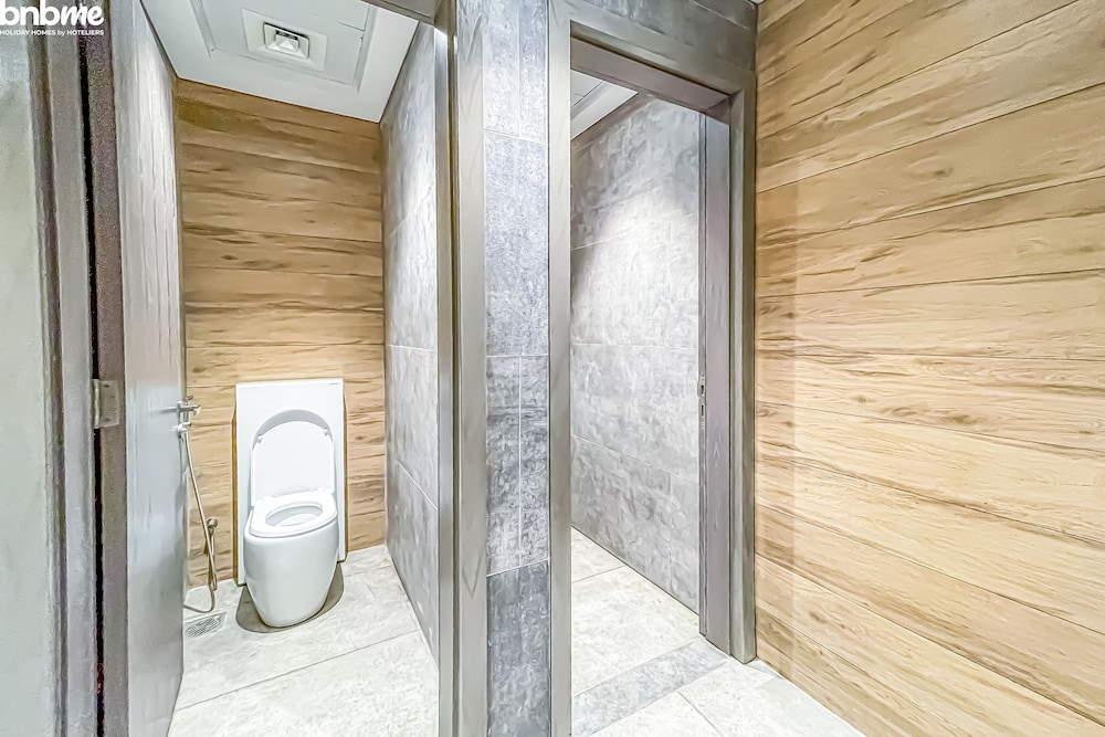 ST-AG Tower-2606 by bnbme homes