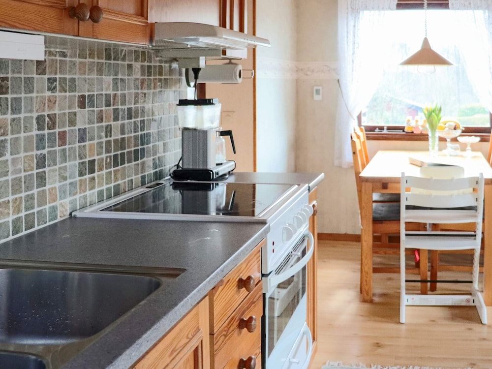 6 Person Holiday Home in Hjarnarp