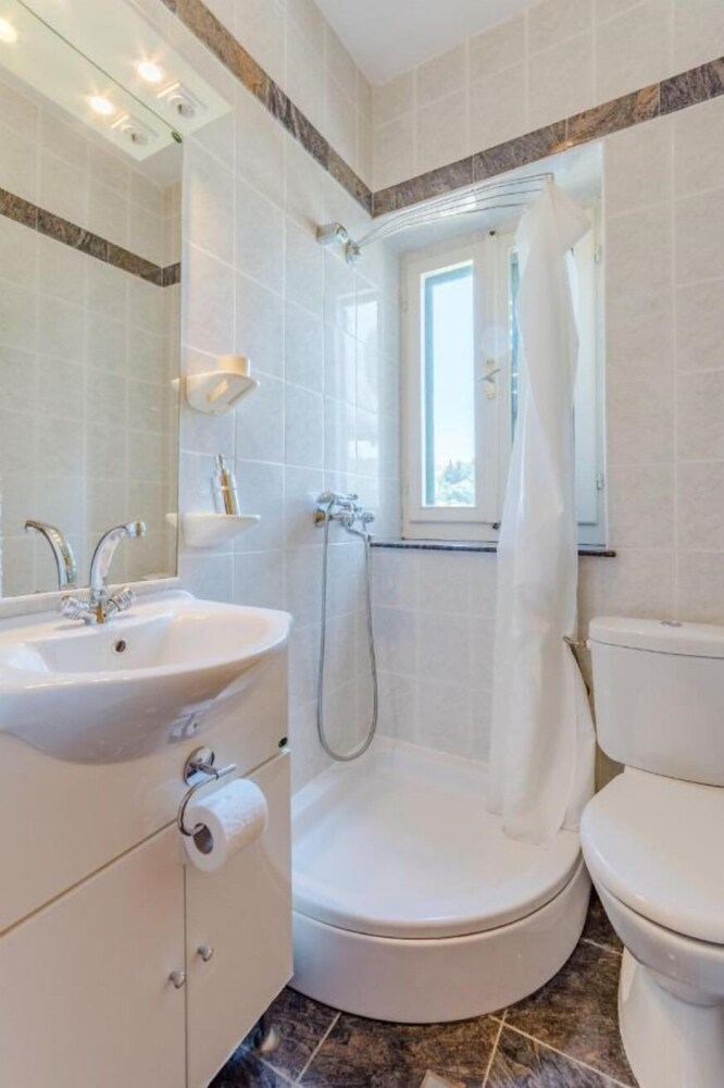 Panorama - 3 Bedroom Flat - A1 view 4