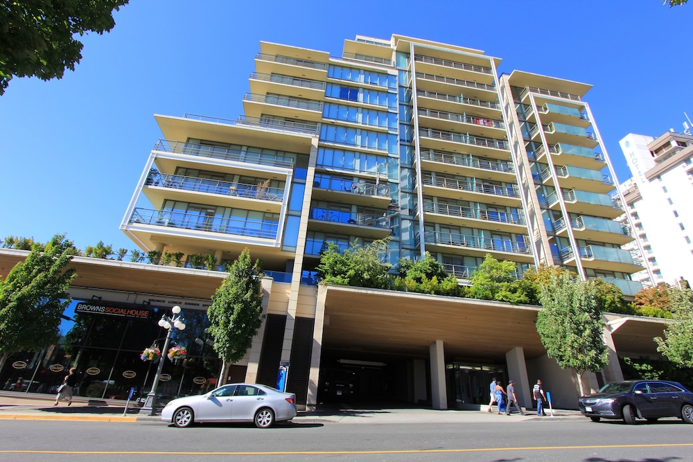 Hotel The Falls by Victoria Royal Vacations - Image 1